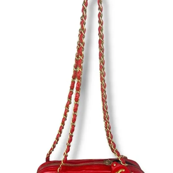 CHANEL Vintage CC Logo Shoulder Purse